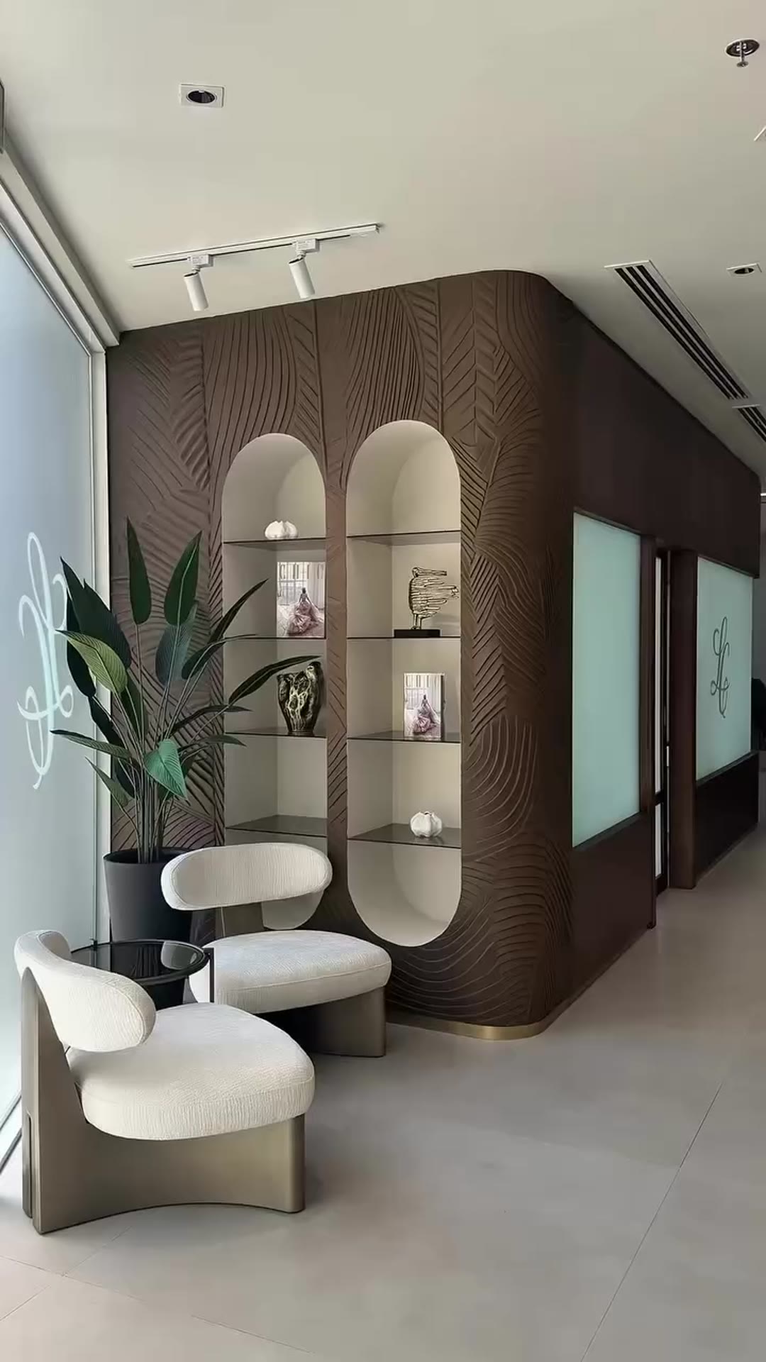 Le Chic salon interior